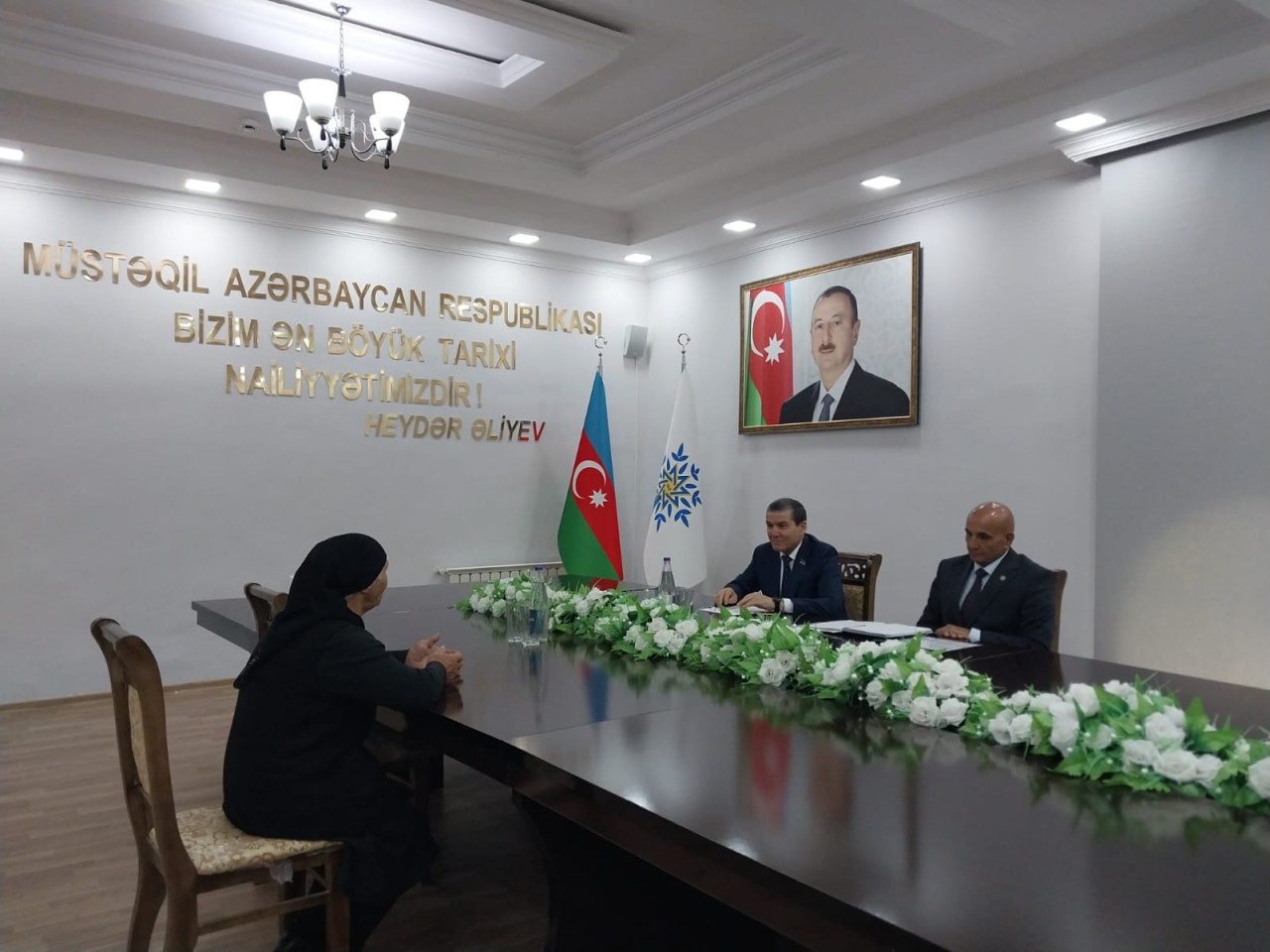 Bədəl Bədəlov seçicilərinin problemlərini dinlədi - FOTOLAR